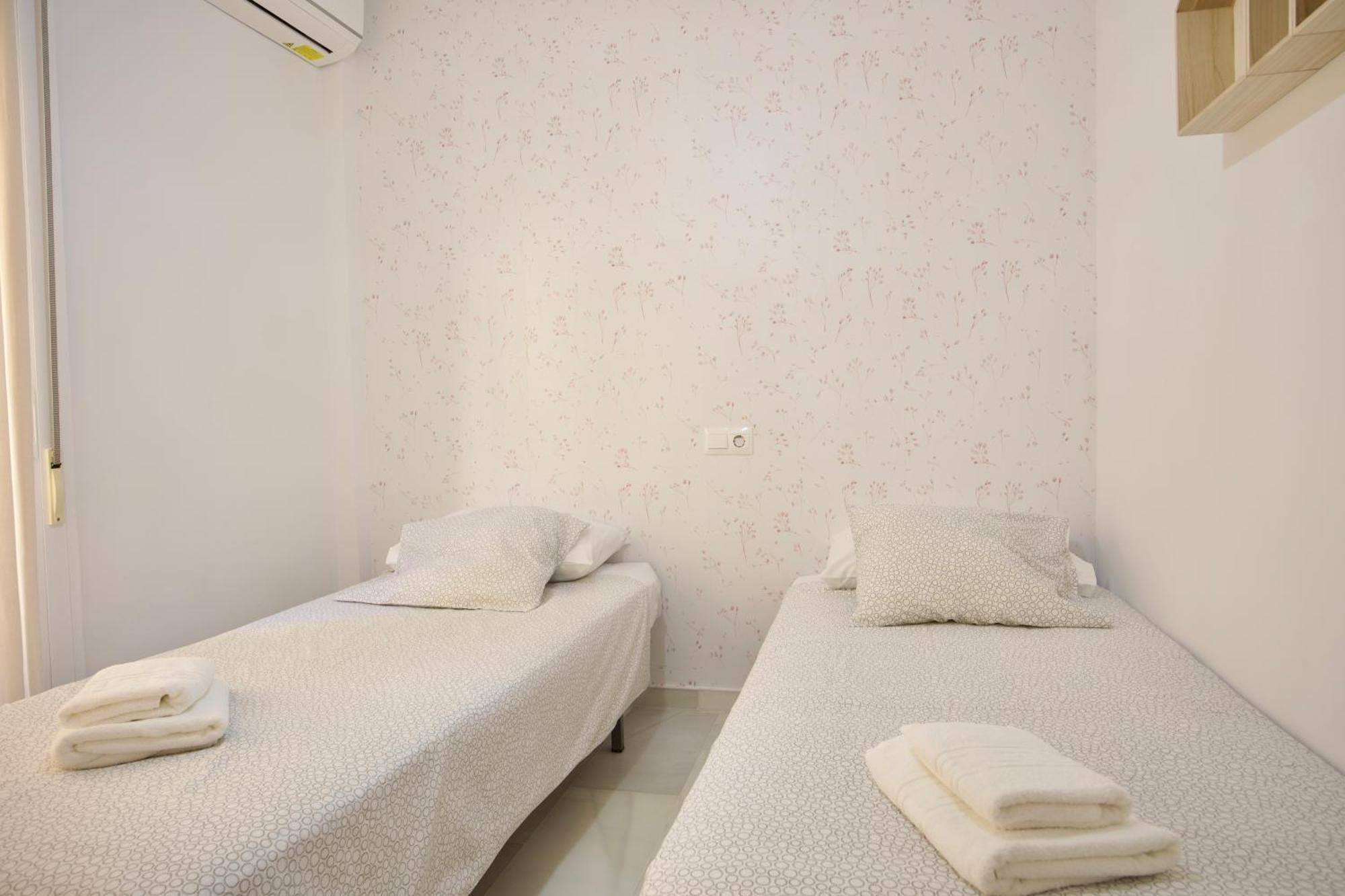 Bonito Apartamento Cerca De La Playa De Torrox Bagian luar foto